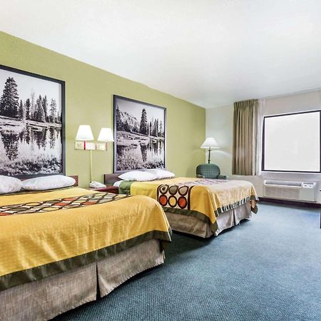 Super 8 By Wyndham Wendover Eksteriør bilde